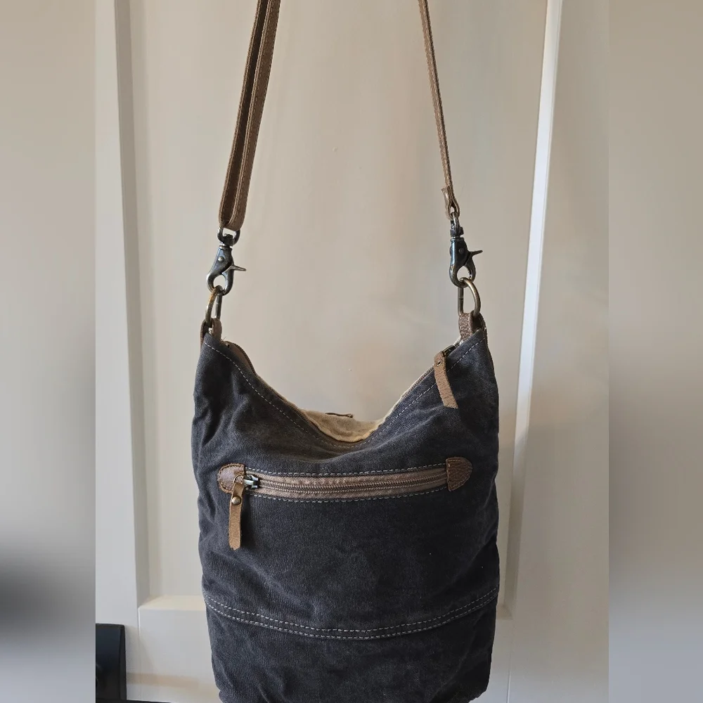 MYRA BAG - Elegant Cream, black and Brown Shoulder Bag Canvas/Cowhide - Picture 2 of 3